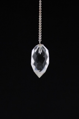 Bergkristal pendel met afneembare ketting en sierkraal